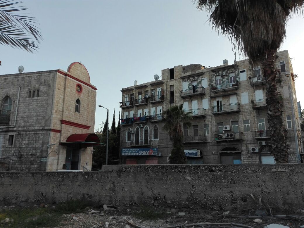 وقف حيفا ولجنة المتابعة يُطلقان حملة تبرعات لإنقاذ مقبرة الاستقلال