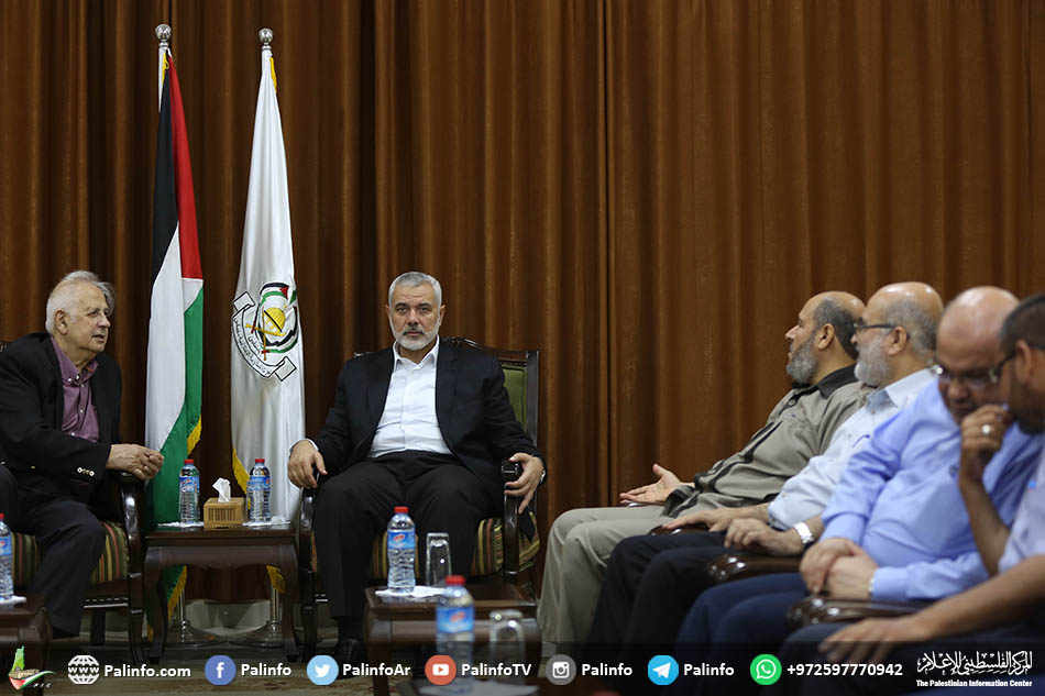 حماس تتعهد بإنجاحها..حنا: الانتخابات بارقة أمل لإنهاء الانقسام