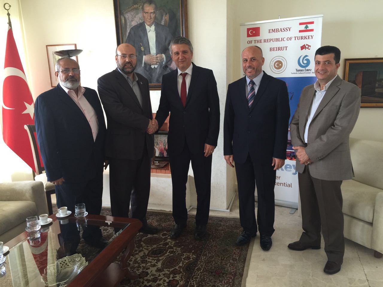 حماس تهنئ السفير التركي في لبنان بفشل الانقلاب