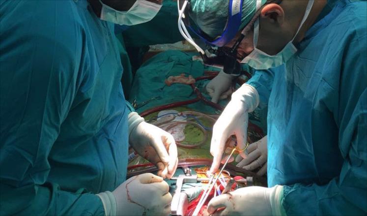 وفد طبي إسباني يجري سلسلة عمليات معقدة لأطفال من غزة