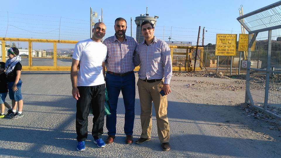 الاحتلال يفرج عن الصحفي الفلسطيني أحمد البيتاوي