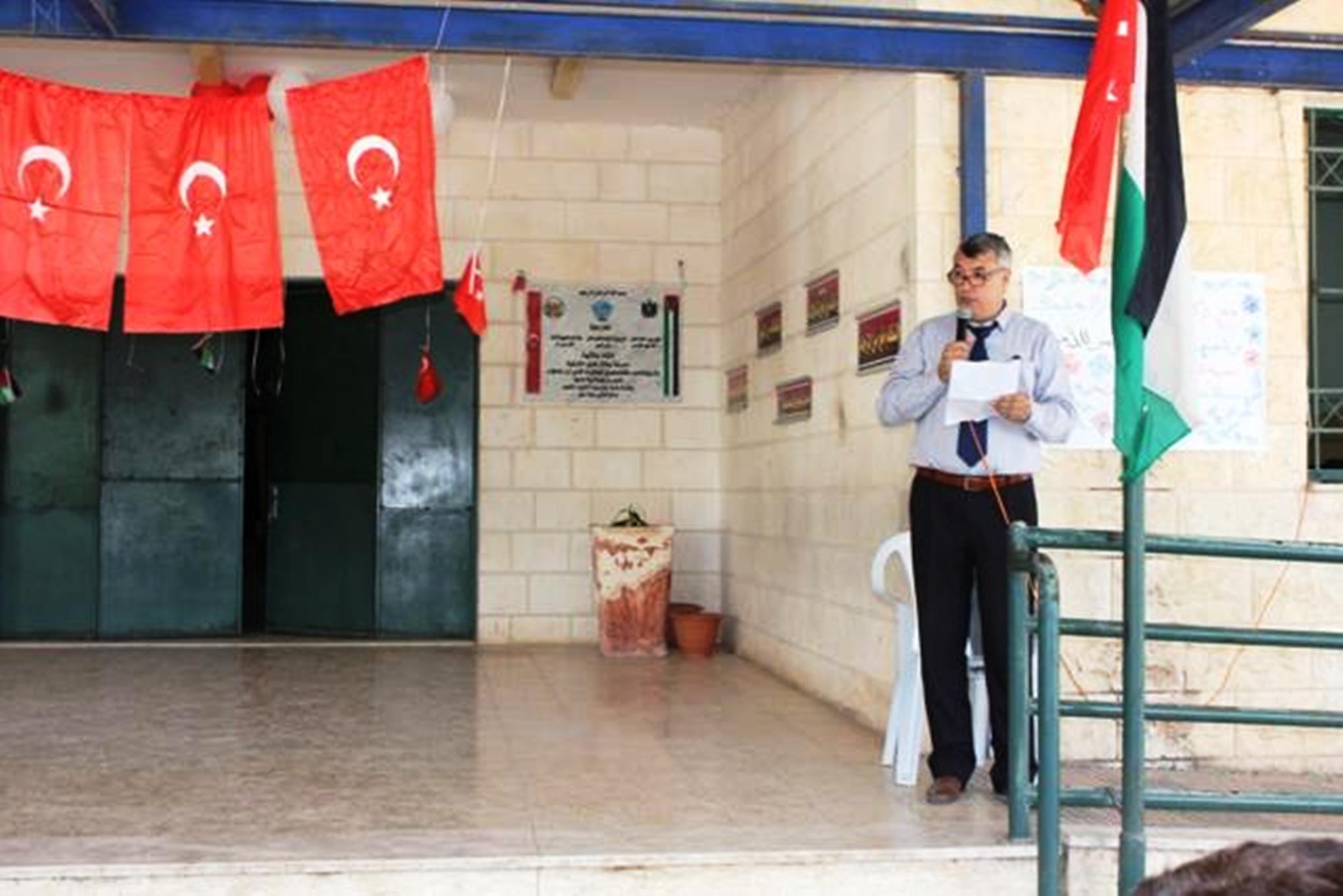 فعالية طلابية بجنين تضامنا مع تركيا