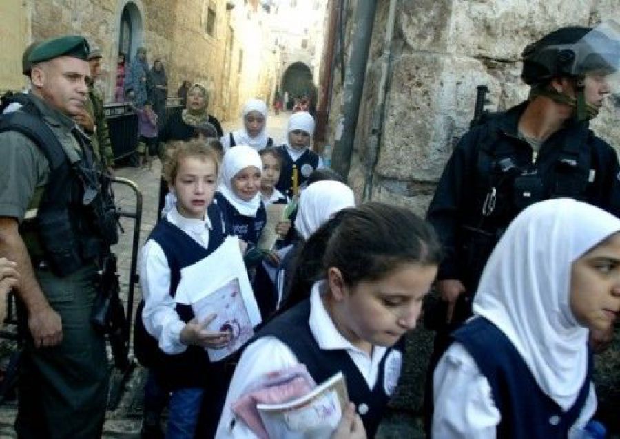 الاحتلال يشطب كل ما يتعلق بفلسطين من مناهج المدارس المقدسية