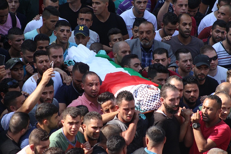 تشييع جثمان الشهيد نسيب أبو ميزر في القدس