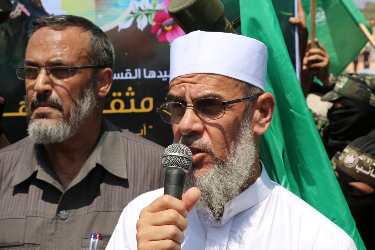 تشييع جثمان اللشهيد القسامي خالد الهور في مخيم البريج