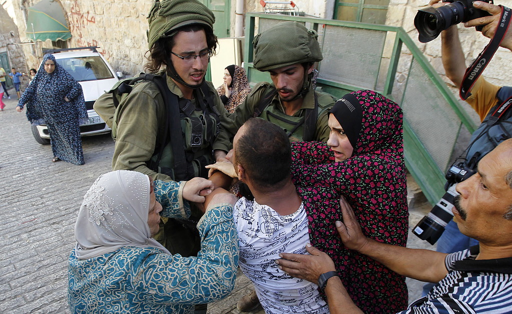 حملة اعتقالات إسرائيلية في القدس والضفة تطال 20 مواطنا