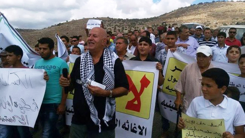 فعاليات بيت ليد تطالب السلطة بسحب تراخيص الكسارات