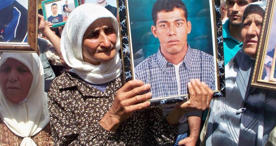 نقل والدة الشهيد الأسير حمدوني لمستشفى جنين