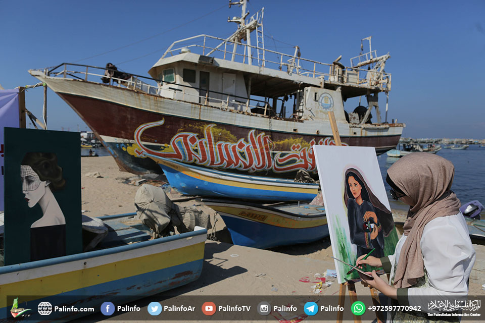 فعالية فنيه ضمن فعاليات استقبال سفينتي زيتونة وأمل2 بميناء غزة