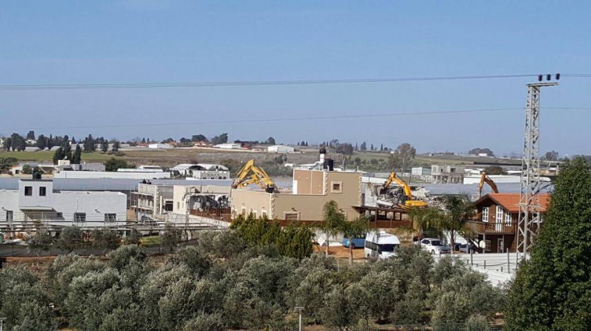 الاحتلال يهدم 9 منازل في قلنسوة بأراضي 48