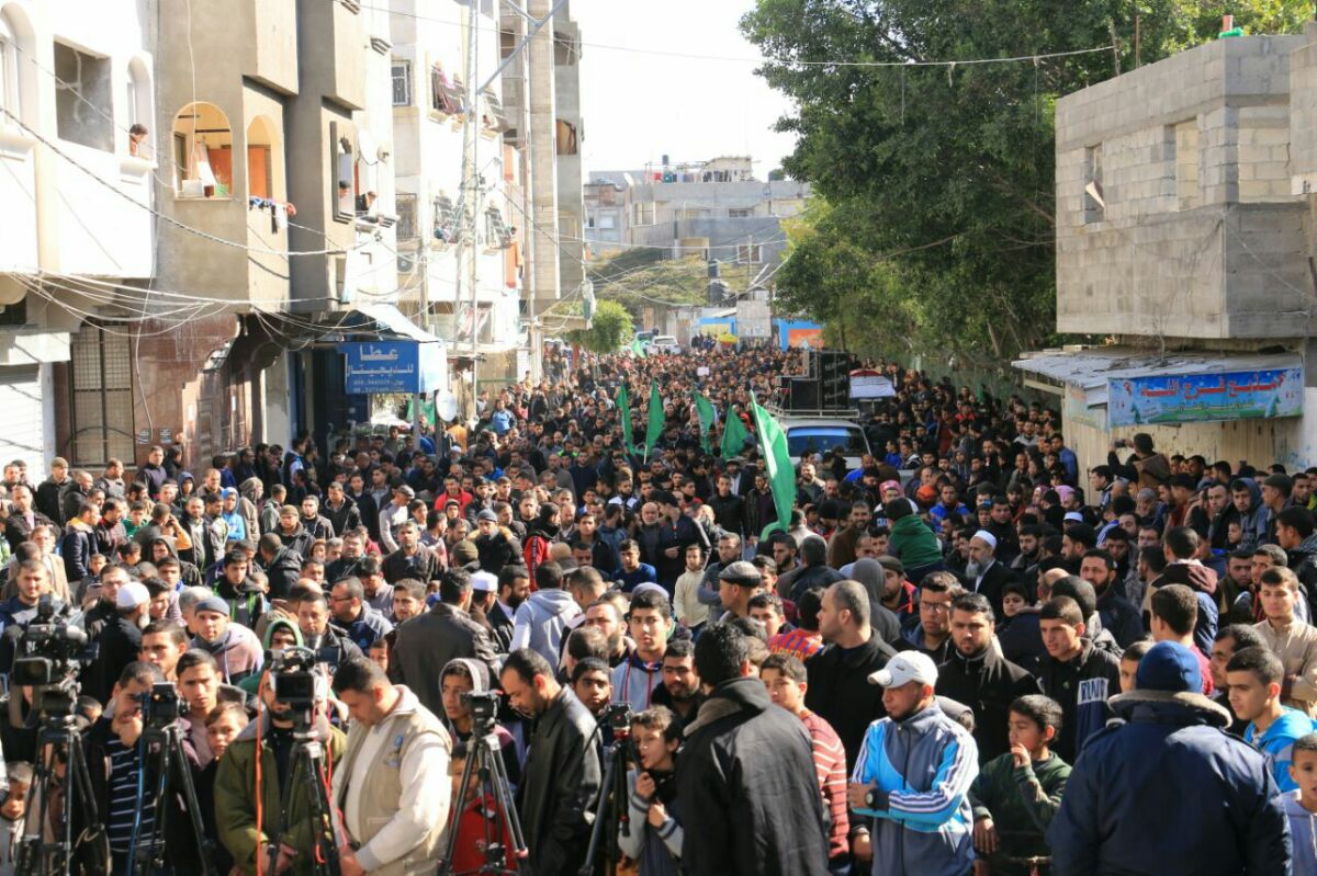 مسيرة حاشدة لـ حماس بجباليا احتجاجًا على أزمة الكهرباء