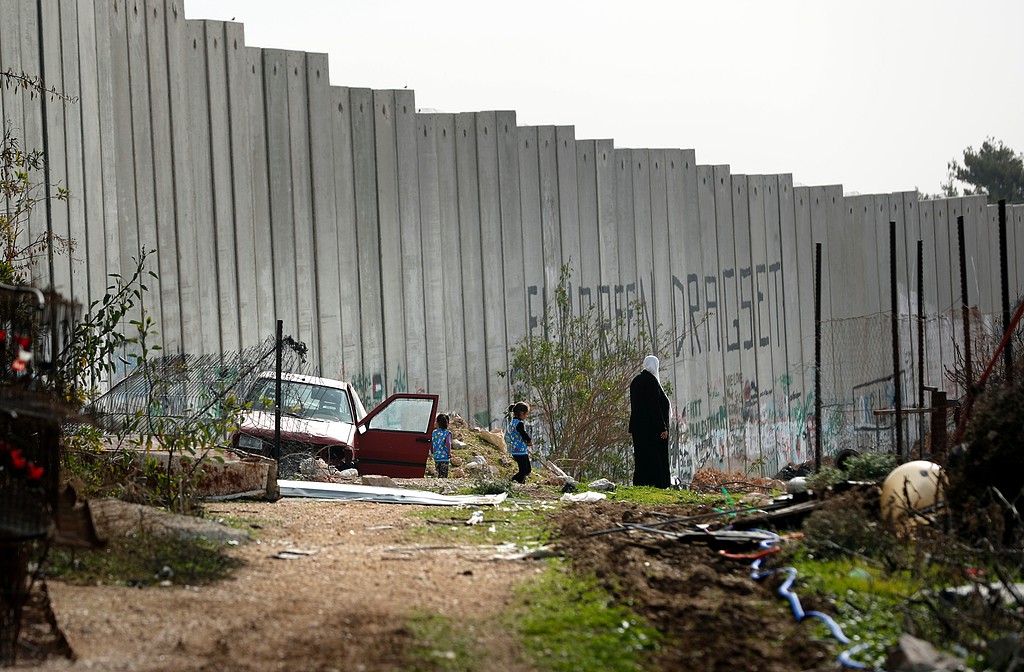 الاحتلال يرفض التماس مزارعين فلسطينيين بتفكيك أجزاء من جدار الفصل