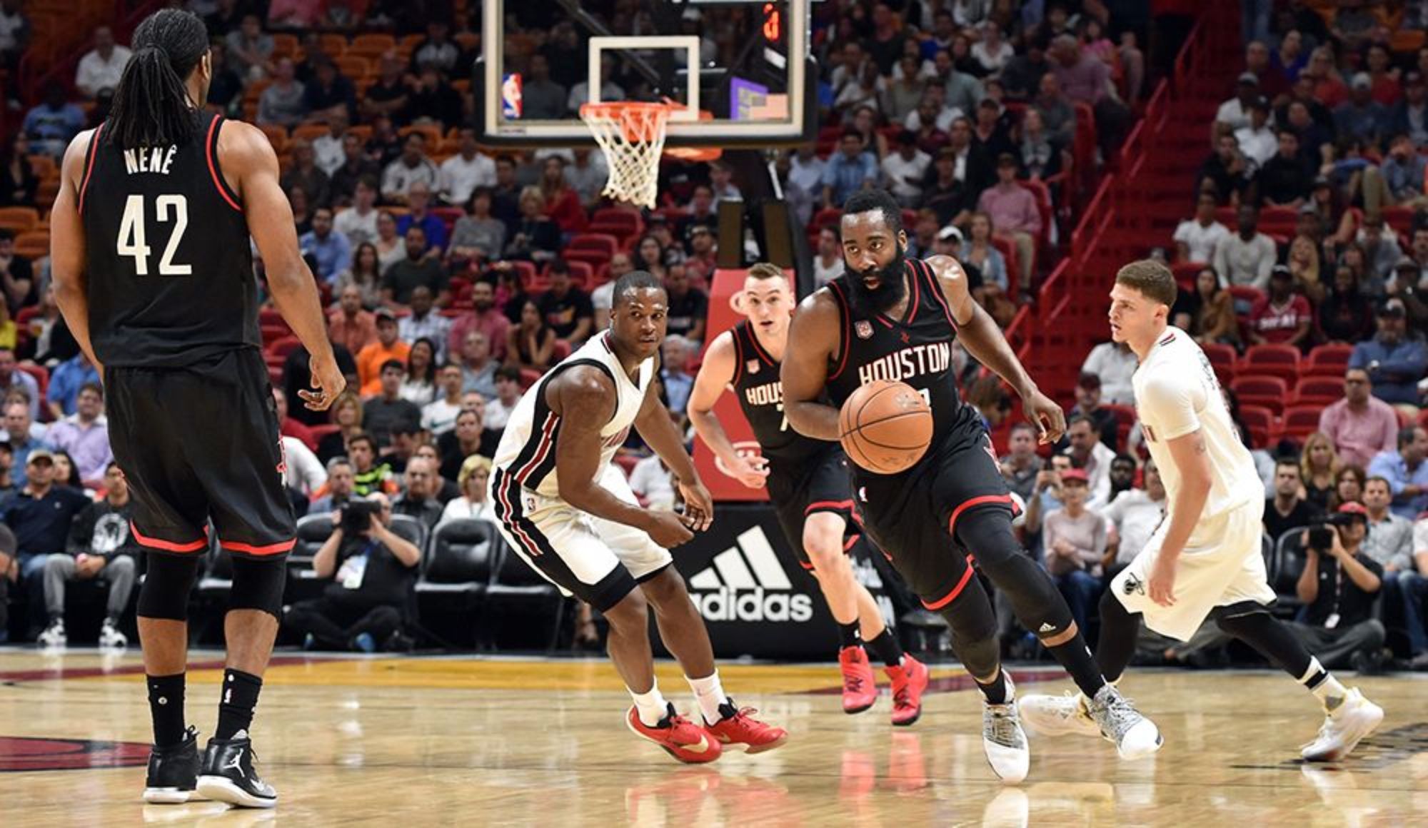 NBA..ميامي هيت يحقق فوزه الزول بعد أربع خسارات