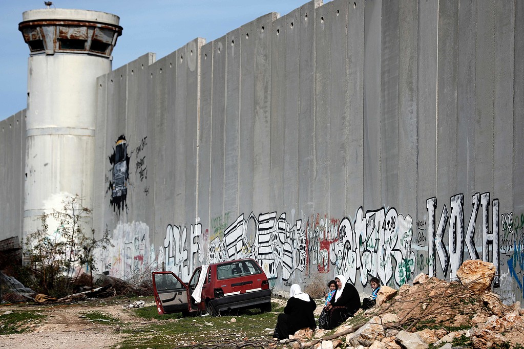 الاحتلال يباشر ببناء جدار أمني جديد شمال الضفة