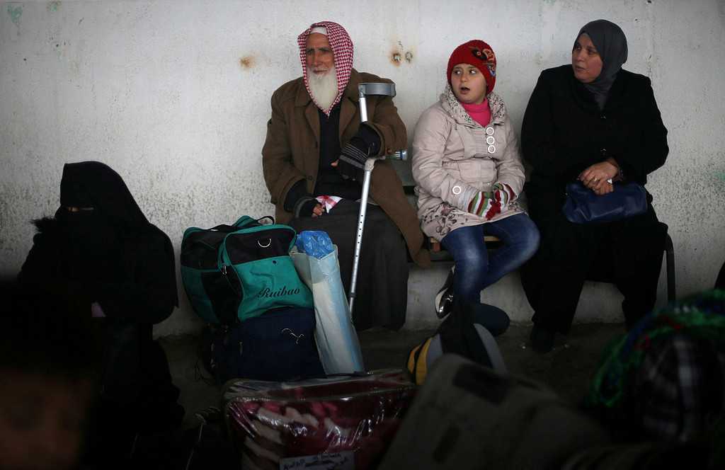العائدون لغزة.. رحلة البحث عن الإنسانية المفقودة