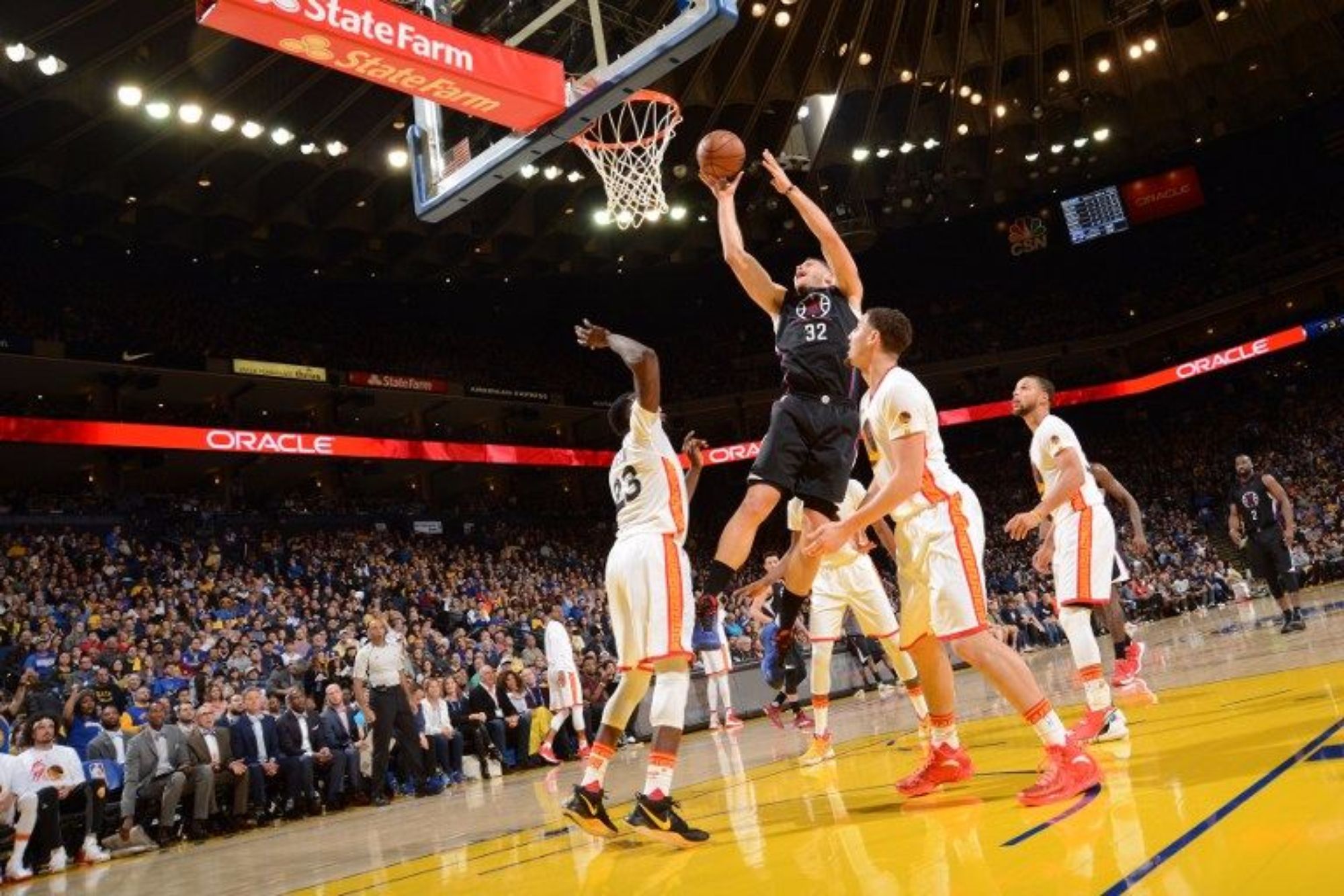 NBA..انتصاران لكليفلاند وغولدن ستايت