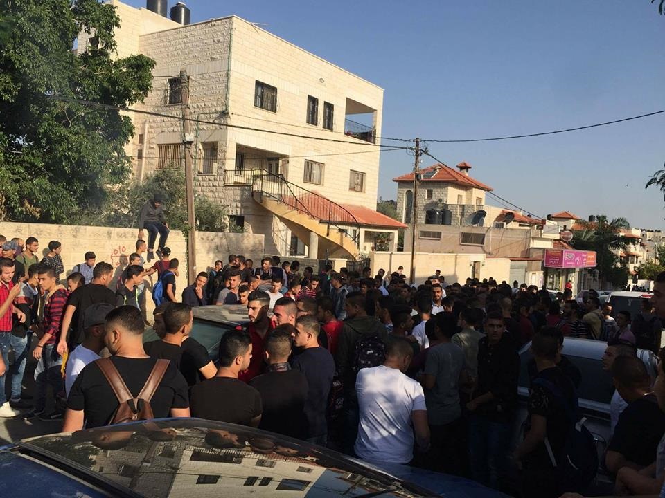 جنين.. طلبة الثانوية العامة يحتجون على مادة التكنولوجيا