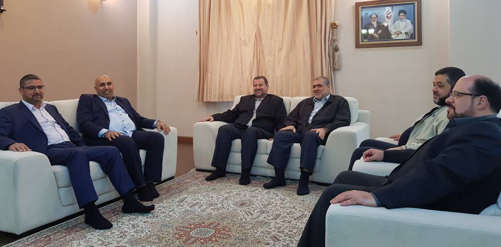 وفد من قيادة حماس برئاسة العاروري يصل طهران