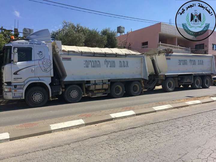 ضبط شاحنة محملة بنفايات إسرائيلية في سلفيت