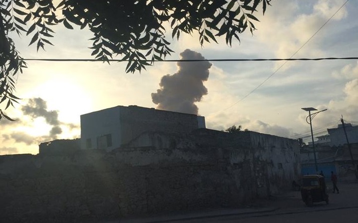 25 قتيلاً في انفجار كبير وسط مقديشو