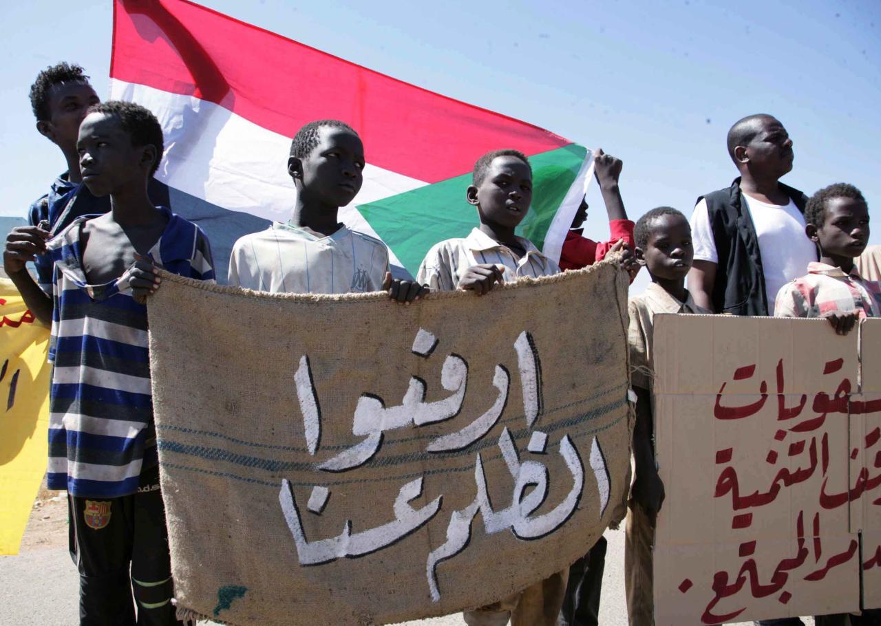 بعد 20 عاماً.. أمريكا ترفع عقوباتها عن السودان