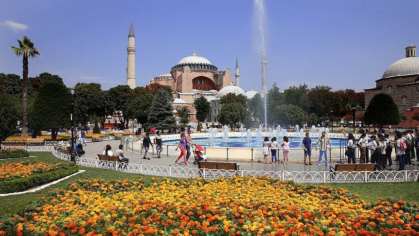 إسطنبول تستقبل نحو 8 ملايين سائح خلال 9 أشهر