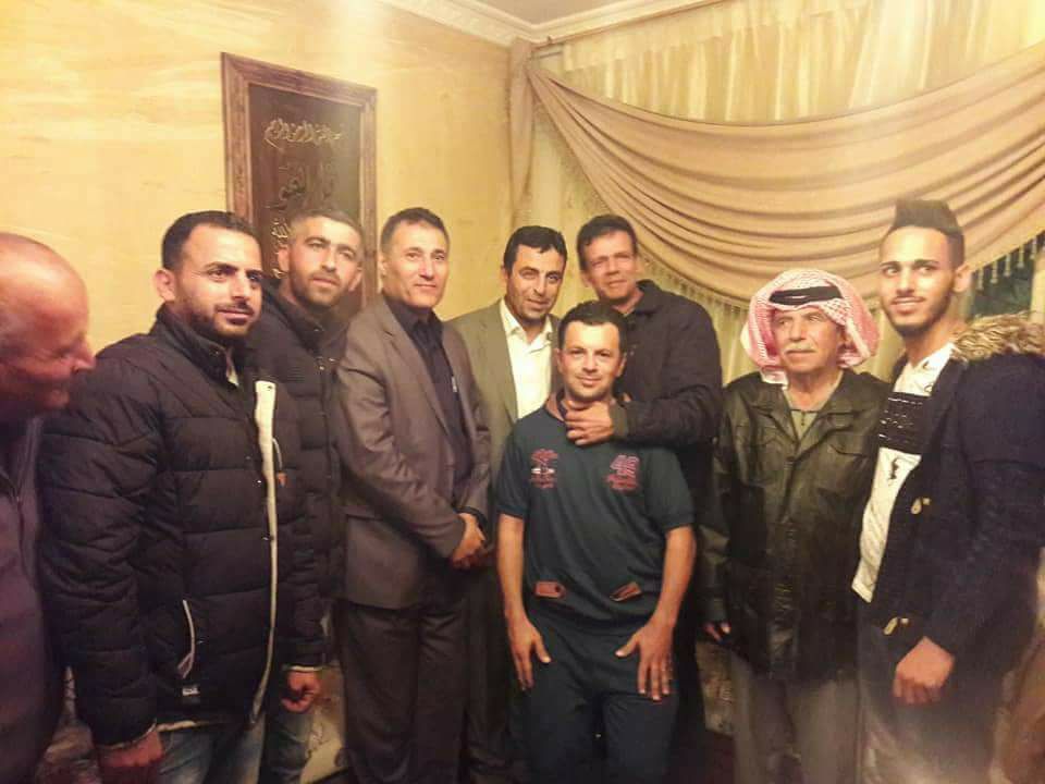 أجهزة السلطة تفرج عن المحامي محمد حسين