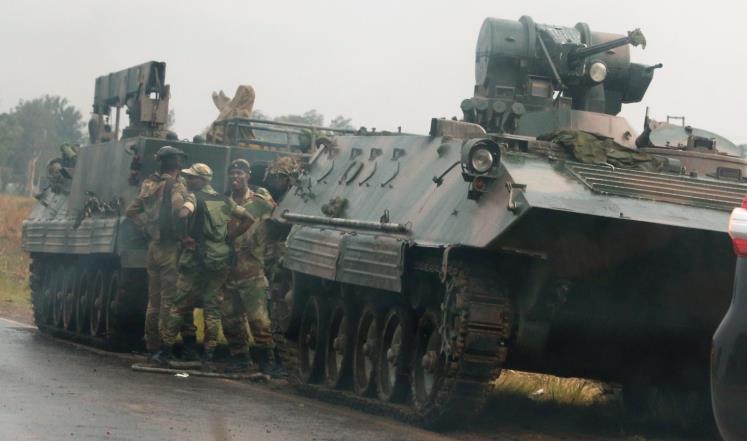 انفجارات تهز هراري وحديث عن انقلاب بزيمبابوي