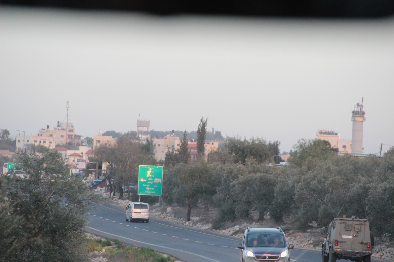 الاحتلال يزعم إلقاء عبوة ناسفة على مركبة عسكرية قرب جنين