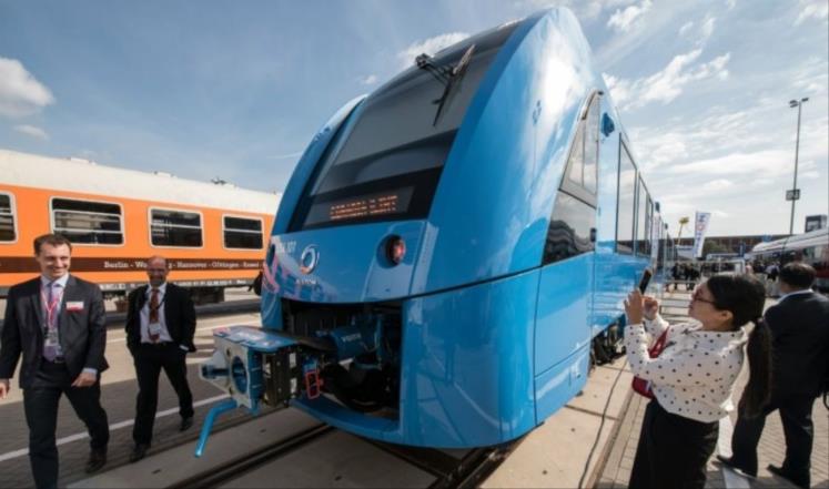 فرنسا تطلق أول قطار بالعالم يعمل بالهيدروجين