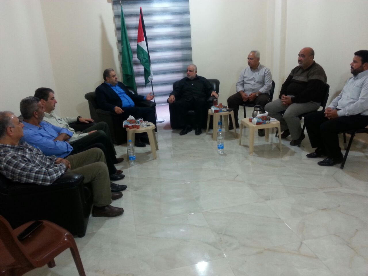 حماس تستقبل وفداً من حركة فتح في منطقة صيدا ومخيماتها