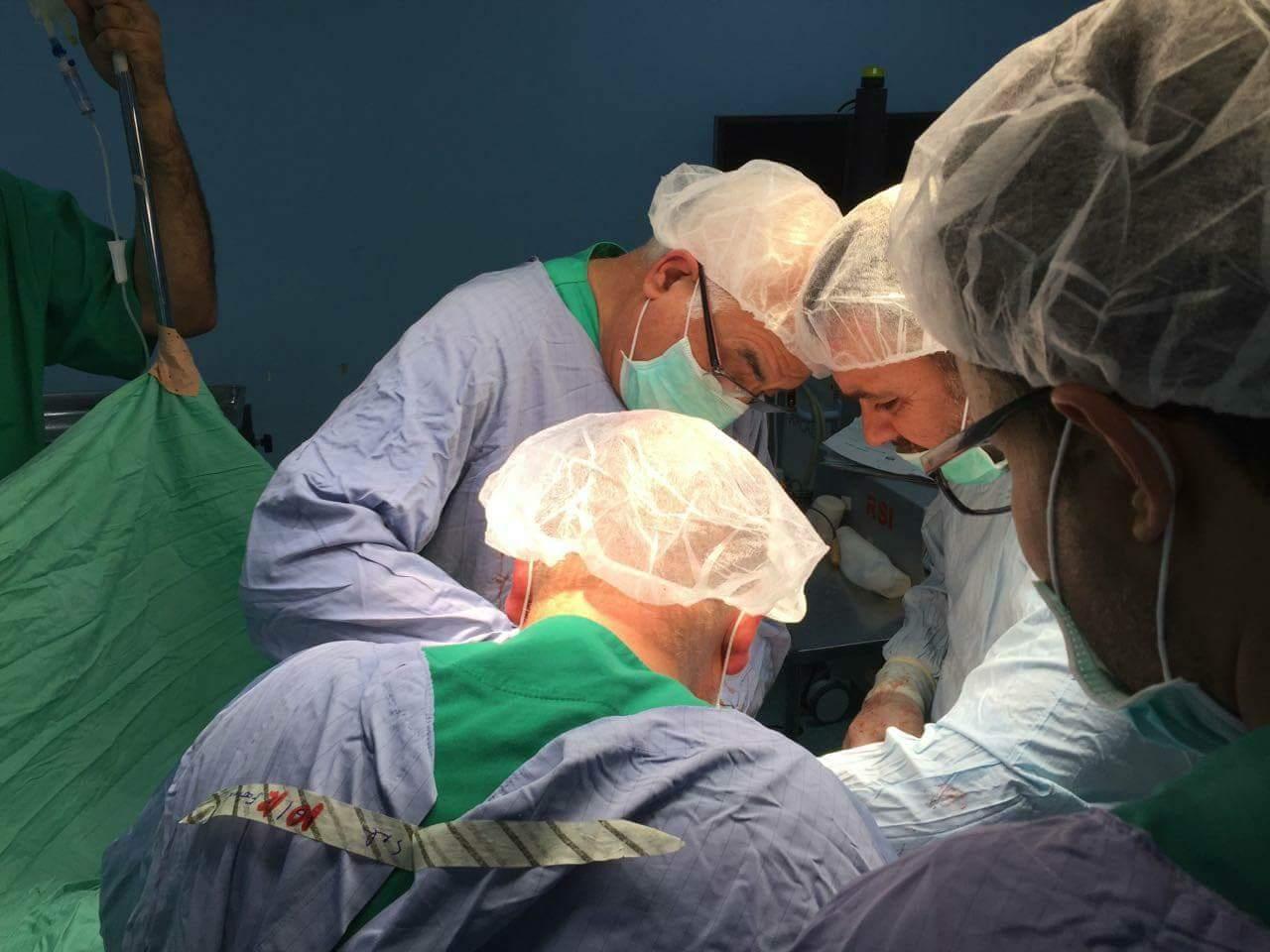 وفد طبي إسباني يجري عمليات نوعية في غزة