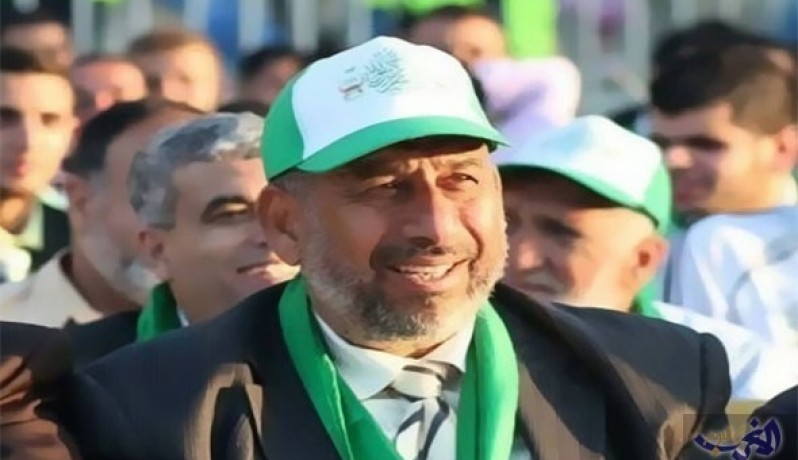 الاحتلال يفرج عن وزير المالية السابق عمر عبد الرازق