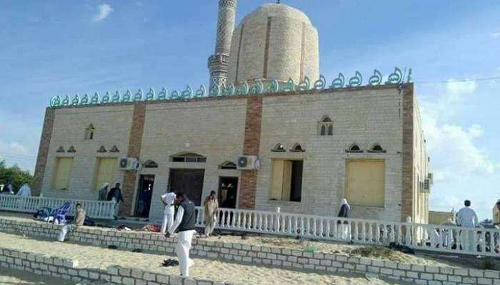 305 قتلى في تفجير بمسجد شمال سيناء