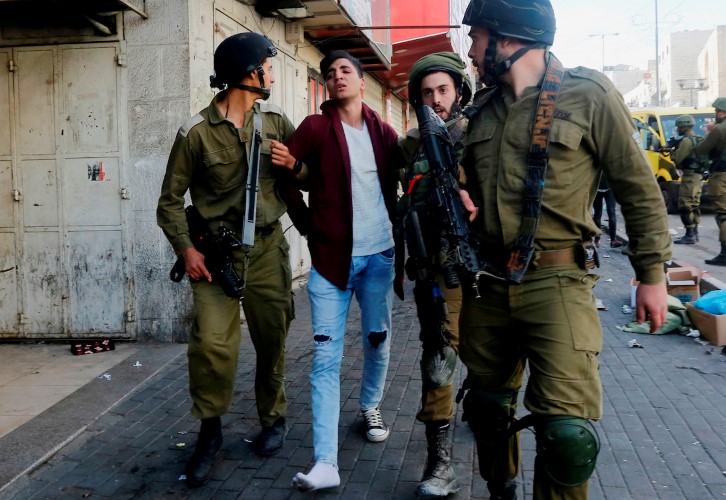 الاحتلال اعتقل 1319 مواطنًا خلال الشهرين الماضيين