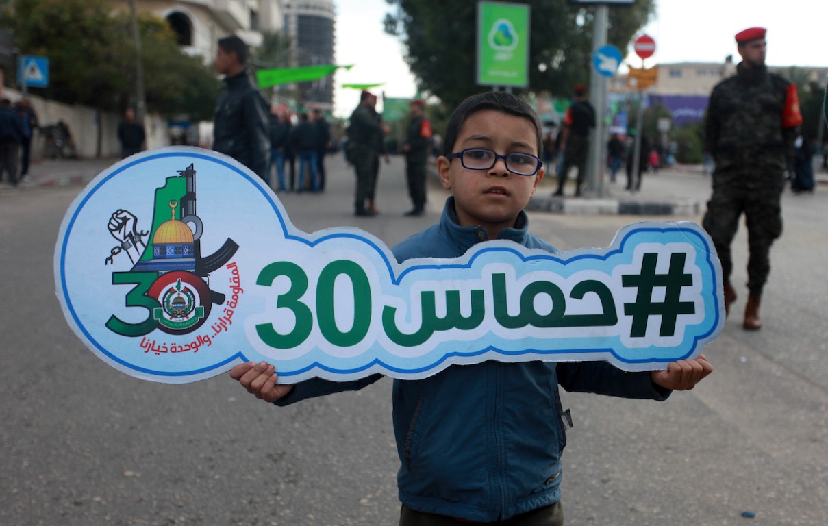 لجنة الأسرى تهنئ حركة حماس بانطلاقتها الثلاثين