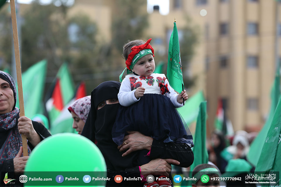عشرات الآلاف في مهرجان انطلاقة حماس 30 بغزة