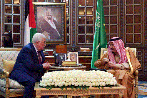 عباس يجتمع مع العاهل السعودي