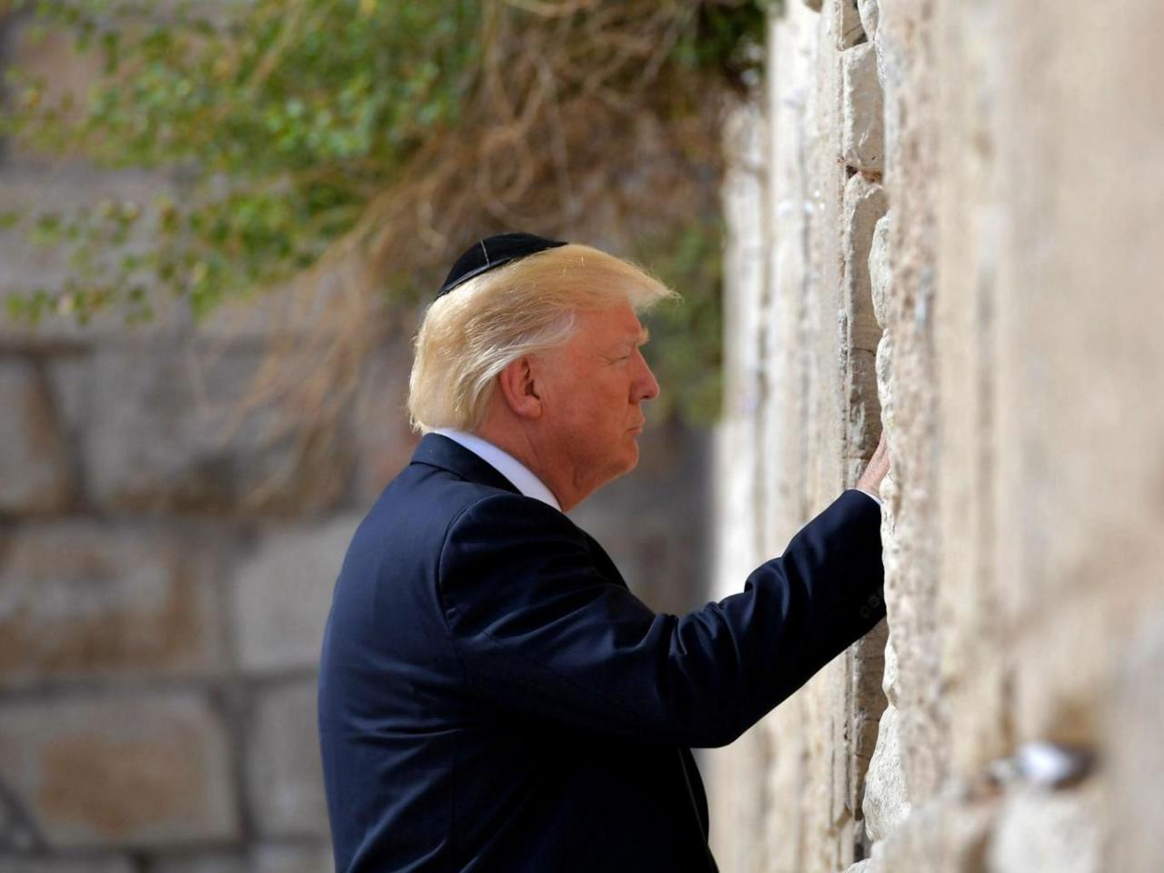 ترامب يؤجل قرار نقل السفارة الأمريكية إلى القدس