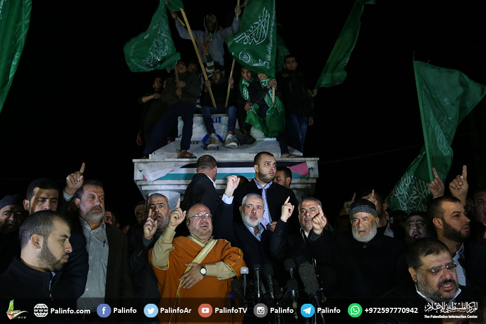 مسيرات حاشدة.. حماس: الخيارات مفتوحة للرد على إعلان ترمب