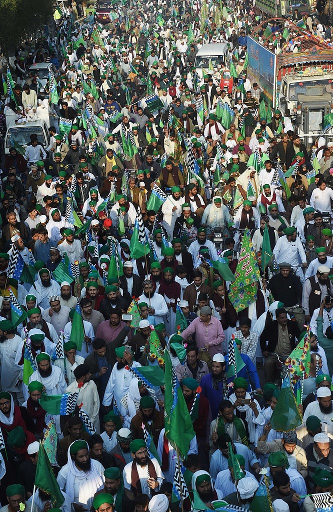 باكستان.. عشرات الآلاف يتظاهرون ضد التطبيع الإماراتي الإسرائيلي