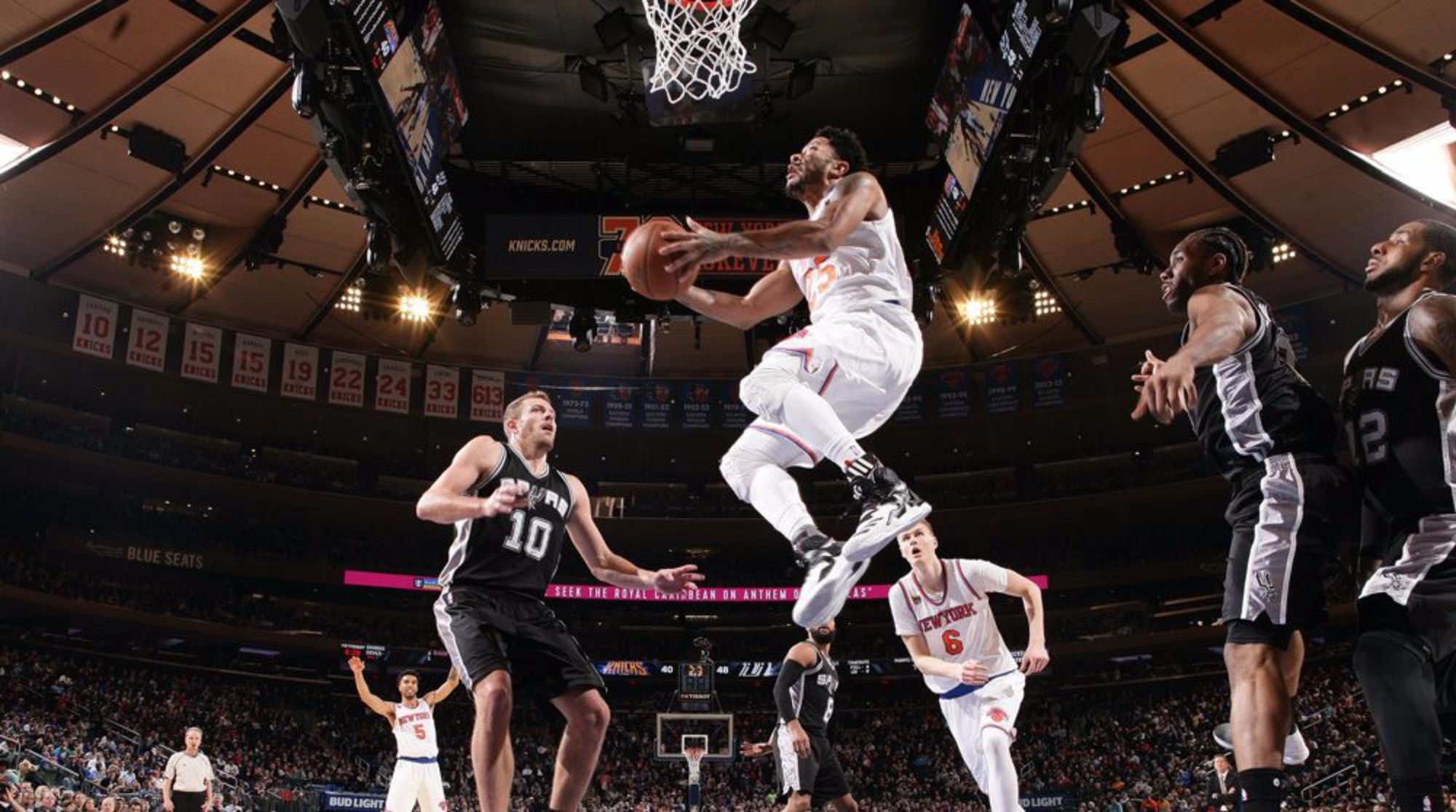 NBA..فوز نيويورك نيكس وخسارة تورونتو رابتورز