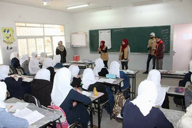 حملة توعوية لطالبات المدارس بضرورة مقاطعة الاحتلال ودعم المنتج الوطني
