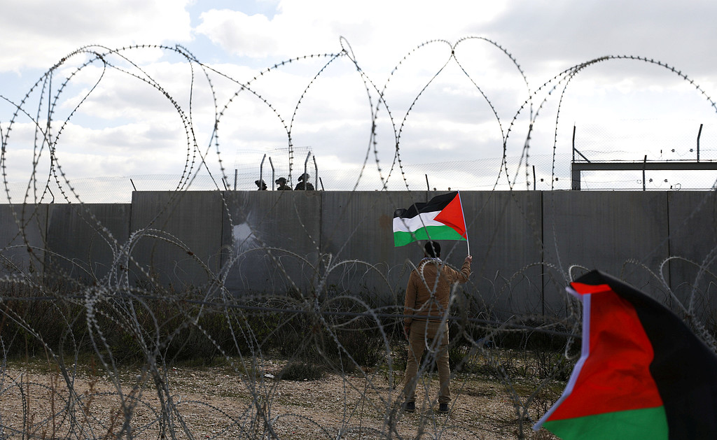 مسيرة شعبية في بلعين وفاء للقدس وتنديدًا بإعلان ترمب