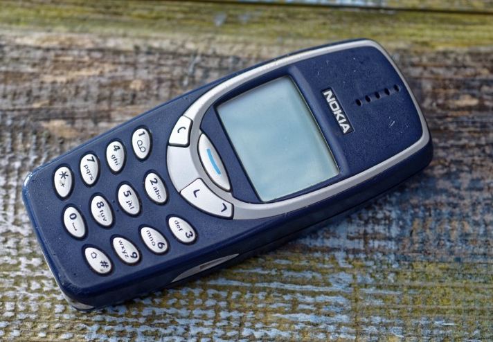 بريطاني ما يزال يستعمل هاتف نوكيا 3310 بشار