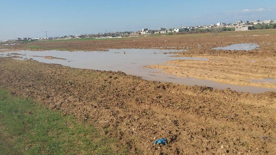 الاحتلال يفتح عبارات المياه شرق الشجاعية ويغرق أراضي المواطنين