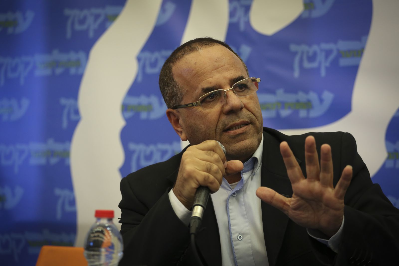 وزير إسرائيلي درزي يتلقى تهديدا بالقتل.. تعرف على السبب؟