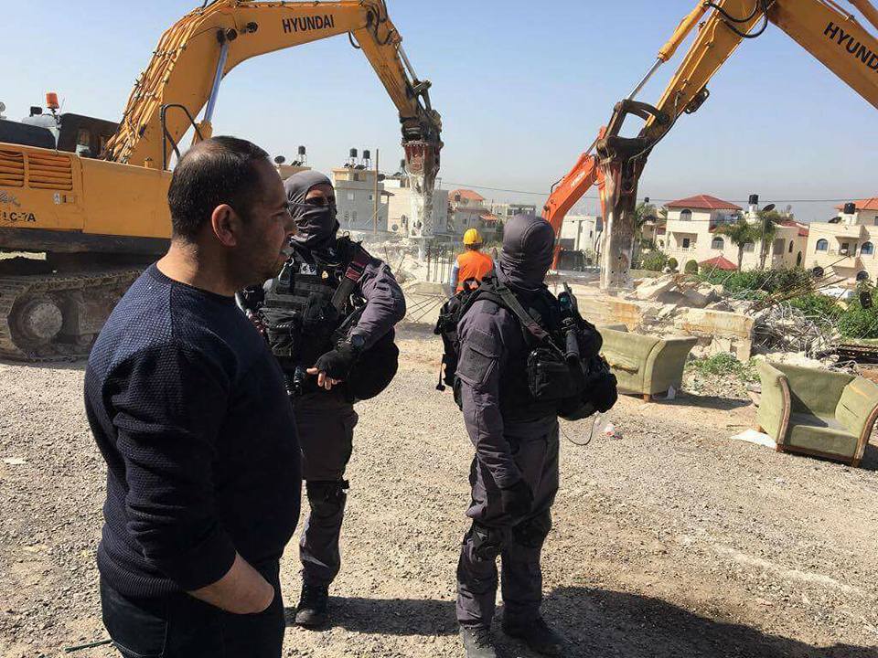 الاحتلال يستأنف العمل في شارع التفافي شرقي القدس
