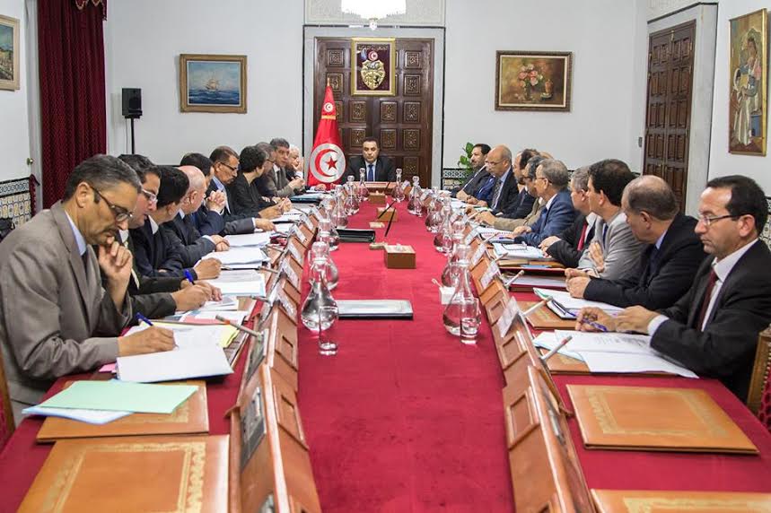 نذر أزمة سياسية بين الحكومة واتحاد الشغل بتونس