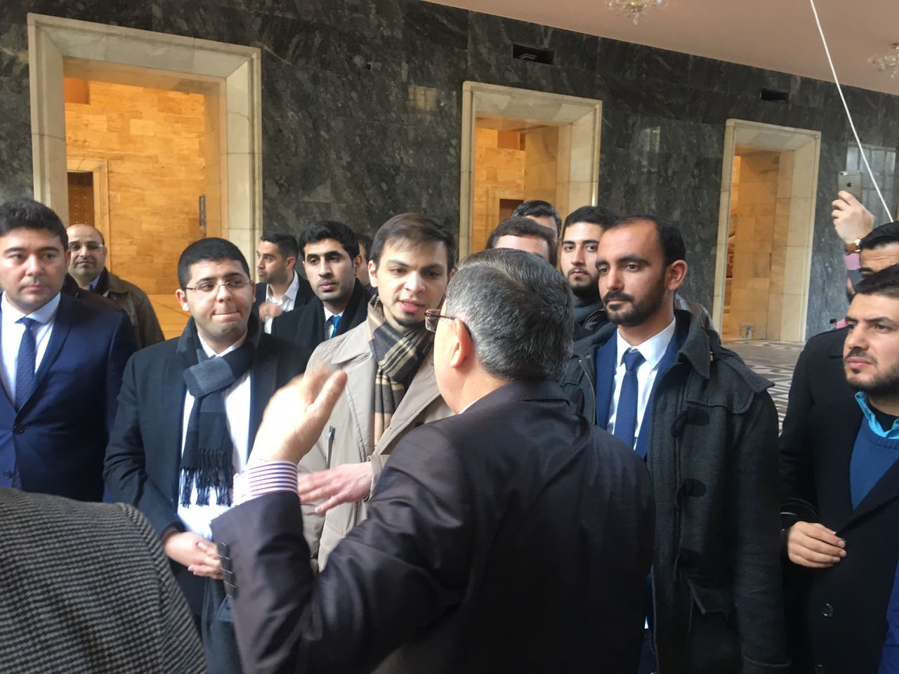 وفد شبابي فلسطيني يزور البرلمان التركي لبحث دعم القضية